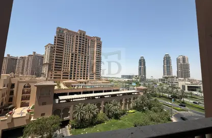 Apartment - 2 Bedrooms - 3 Bathrooms for sale in Tower 8 - Porto Arabia - The Pearl Island - Doha