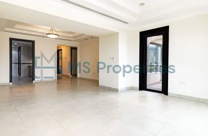 Apartment - 2 Bedrooms - 3 Bathrooms for rent in West Porto Drive - Porto Arabia - The Pearl Island - Doha