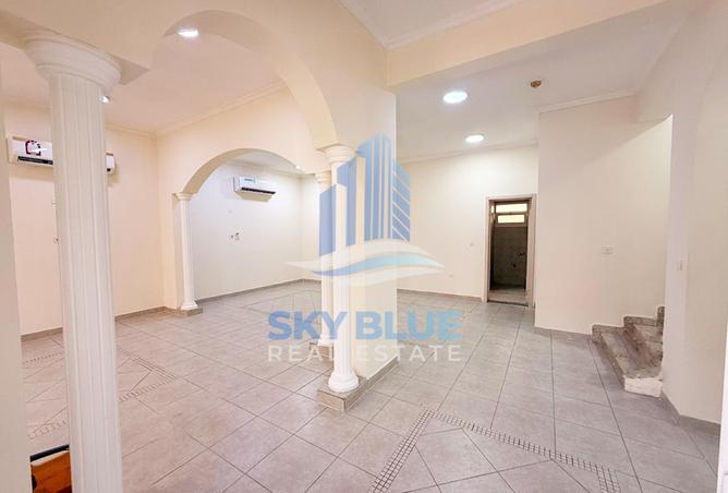 983574 - Property Image 3