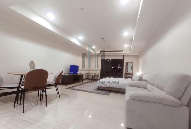 978203 - Property Image 2