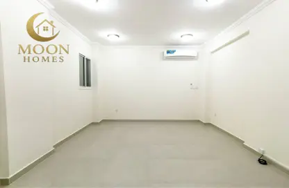Apartment - 2 Bedrooms - 2 Bathrooms for rent in Muntazah 7 - Al Muntazah - Doha