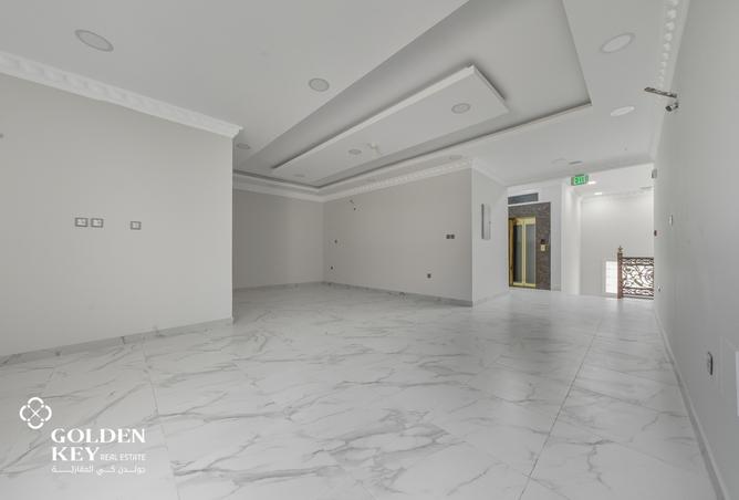 984446 - Property Image 2