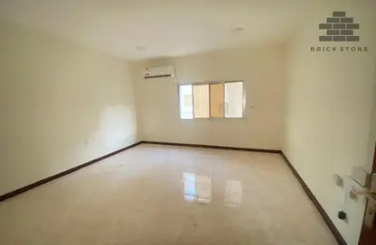Apartment - 3 Bedrooms - 2 Bathrooms for rent in Salaja Street - Doha Al Jadeed - Doha