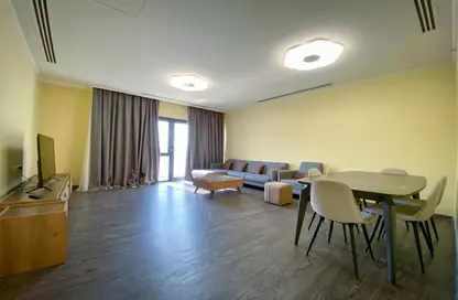 Apartment - 2 Bedrooms - 3 Bathrooms for rent in Building 12 - Abu Umama Street - Al Muntazah - Doha