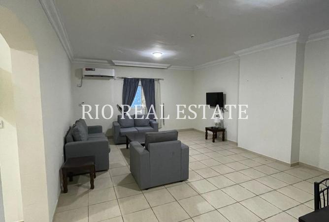 956679 - Property Image 2