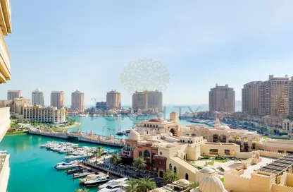 شقة - 2 غرف نوم - 2 حمامات للبيع في طريق بورتو الغربي - بورتو أرابيا - جزيرة اللؤلؤة - الدوحة