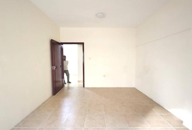 986218 - Property Image 2