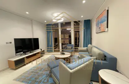 Apartment - Studio - 2 Bathrooms for rent in Floresta Gardens - Floresta Gardens - The Pearl Island - Doha