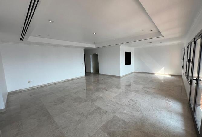 974584 - Property Image 3