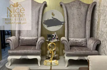 محل تجاري - استوديو - 2 حمامات للبيع في أبو هامور - الدوحة