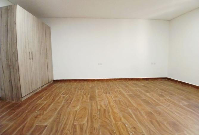 957139 - Property Image 2