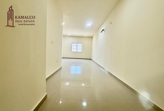 942698 - Property Image 2