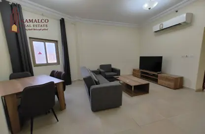 Apartment - 1 Bedroom - 2 Bathrooms for rent in Umm Ghwailina Comm - Umm Ghuwalina - Umm Ghuwailina - Doha