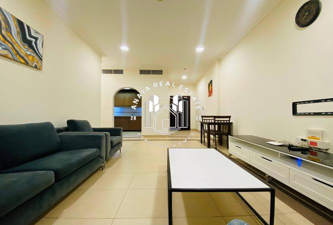 919121 - Property Image 2