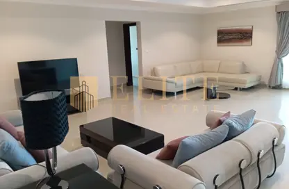 Apartment - 2 Bedrooms - 3 Bathrooms for rent in East Porto Drive - Porto Arabia - The Pearl Island - Doha