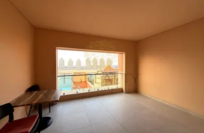 شقة - 1 حمام للايجار في فيفا غرب - فيفا بحرية - جزيرة اللؤلؤة - الدوحة