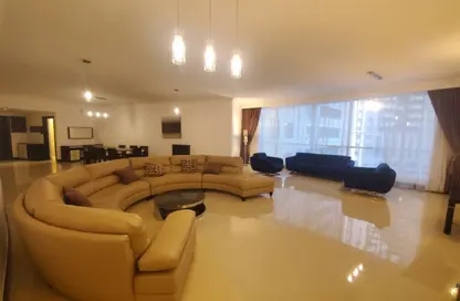 Apartment - 3 Bedrooms - 5 Bathrooms for rent in West Bay Tower - West Bay - West Bay - Doha