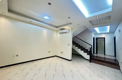 Villa - 5 Bedrooms - 4 Bathrooms for rent in Ain Khaled Villas - Ain Khaled - Doha