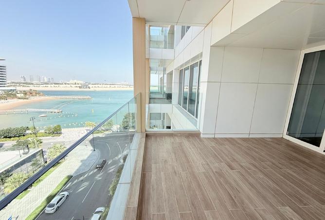 1002403 - Property Image 2