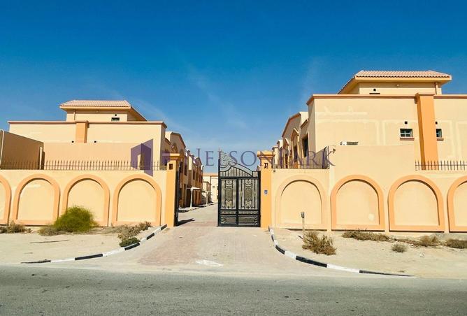 956174 - Property Image 3