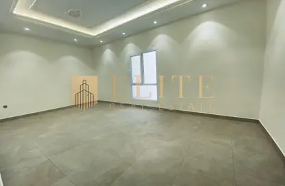 Apartment - 2 Bedrooms - 2 Bathrooms for rent in Al Nasr Street - Al Nasr - Doha