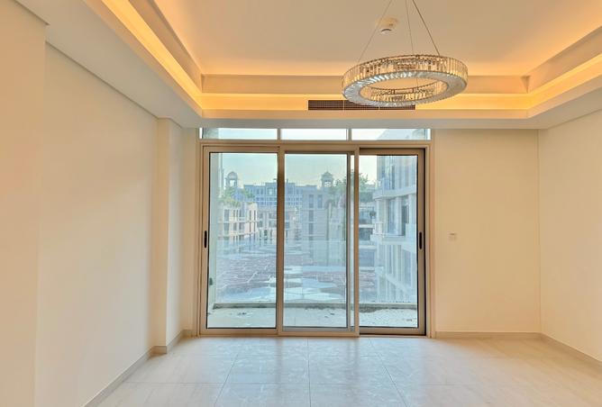 963025 - Property Image 2