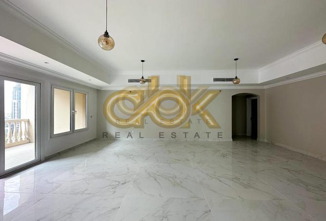 782033 - Property Image 3