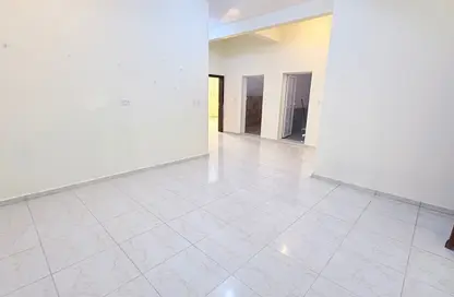 شقة - 2 غرف نوم - 2 حمامات للايجار في المرة - الريان - الدوحة