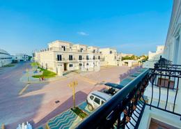 Villa - 5 bedrooms - 7 bathrooms for rent in Floresta Gardens - Floresta Gardens - The Pearl Island - Doha
