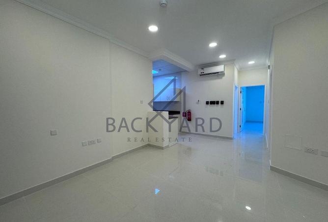 985569 - Property Image 2