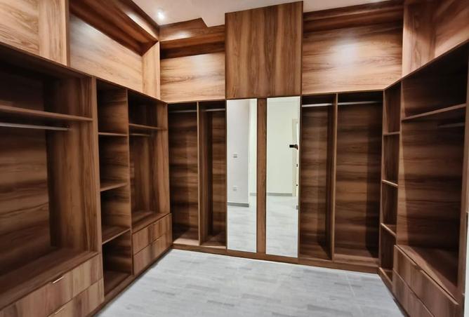 976171 - Property Image 2