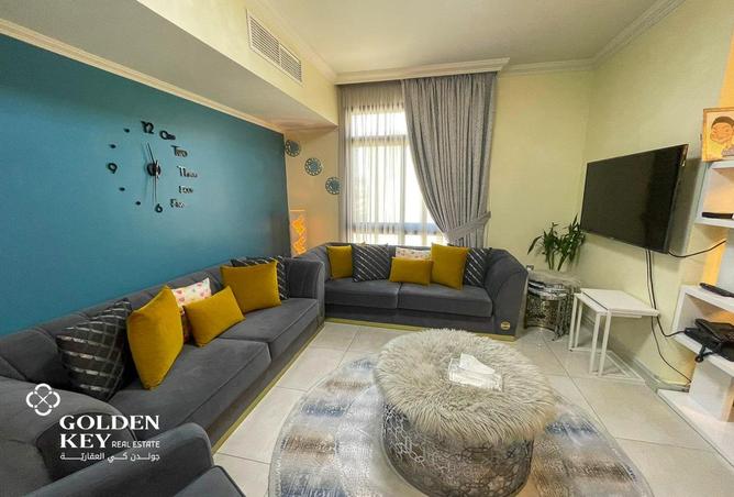 892033 - Property Image 2