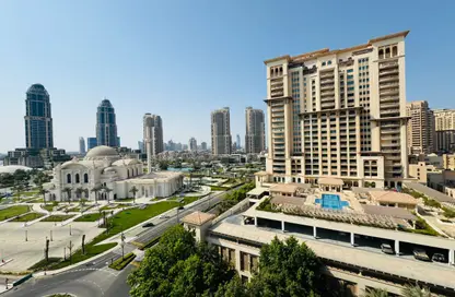Apartment - 1 Bedroom - 2 Bathrooms for rent in West Porto Drive - Porto Arabia - The Pearl Island - Doha