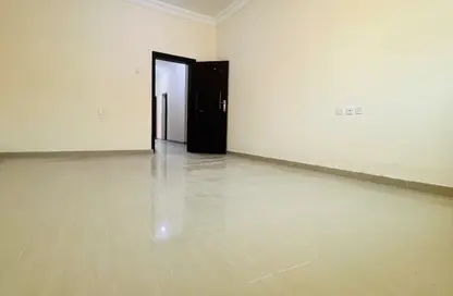 Apartment - Studio - 1 Bathroom for rent in Bin Omran 35 - Fereej Bin Omran - Doha