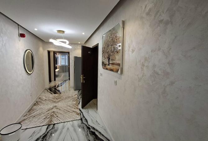 984204 - Property Image 2