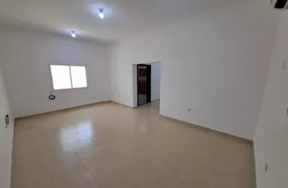 Apartment - 2 Bedrooms - 2 Bathrooms for rent in Al Muntazah Street - Al Muntazah - Doha