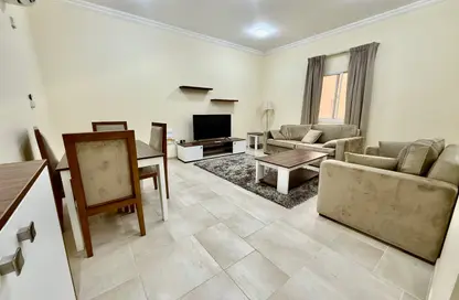 شقة - 2 غرف نوم - 2 حمامات للايجار في شارع النصر - النصر - الدوحة