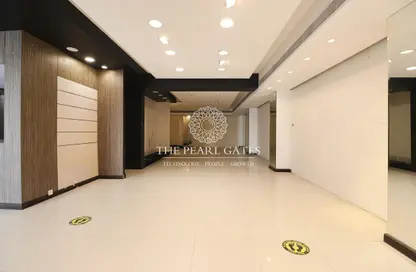 Shop - Studio - 1 Bathroom for rent in Al Sadd Road - Al Sadd - Doha