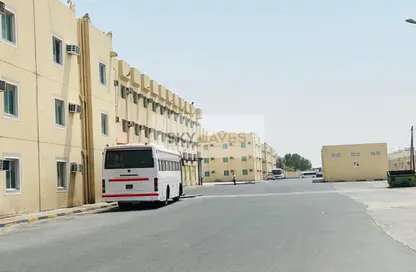 Labor Camp - Studio - 3 Bathrooms for rent in Industrial Area 5 - Industrial Area - Industrial Area - Doha