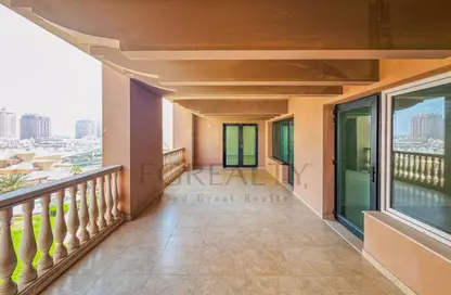 Apartment - 2 Bedrooms - 3 Bathrooms for rent in West Porto Drive - Porto Arabia - The Pearl Island - Doha