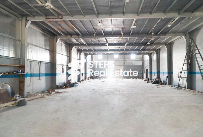 990742 - Property Image 2