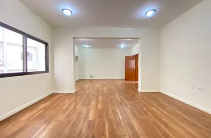 Apartment - 3 Bedrooms - 3 Bathrooms for rent in Al Mansoura - Al Mansoura - Doha