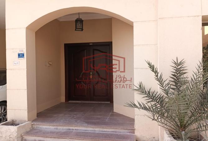 805793 - Property Image 2