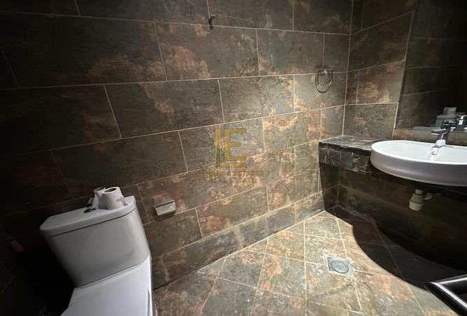 932727 - Property Image 3
