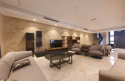 Villa - 4 Bedrooms - 6 Bathrooms for rent in Al Maamoura - Al Maamoura - Doha