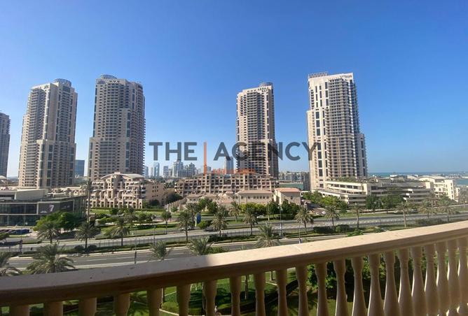 958395 - Property Image 2