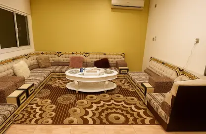 فيلا - غرفة نوم - 1 حمام للايجار في القرية الشرقية - العزيزية - العزيزية - الدوحة