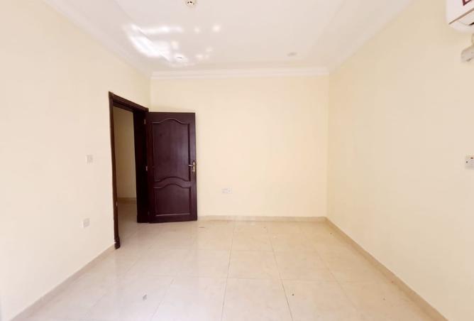 987209 - Property Image 3