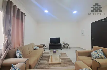 Apartment - 1 Bedroom - 1 Bathroom for rent in Salaja Street - Doha Al Jadeed - Doha
