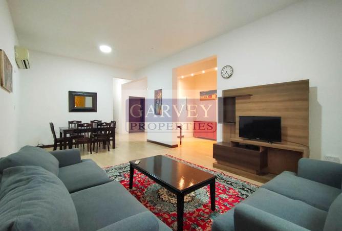 976544 - Property Image 2